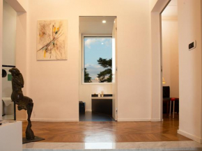 Room In Roma Isole